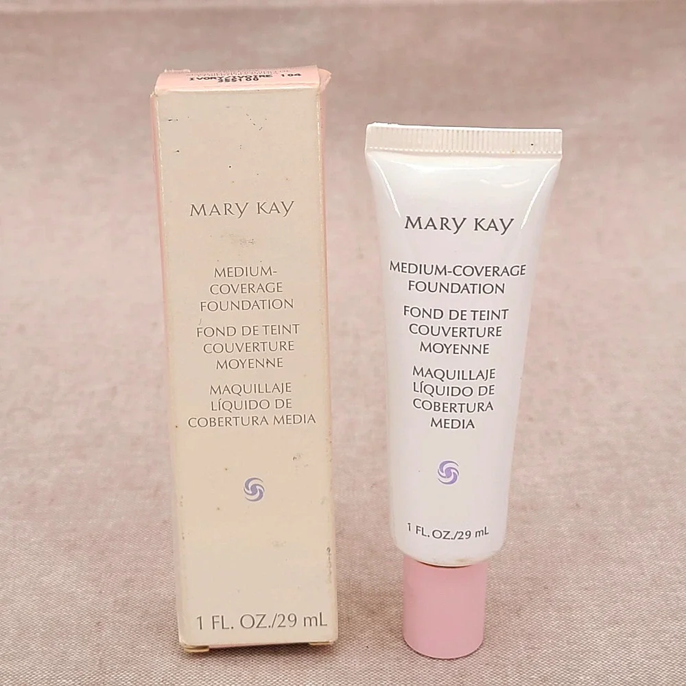 Mary Kay Medium Coverage Foundation Ivory 104 - Pink Cap # 355100 NIB Full Size